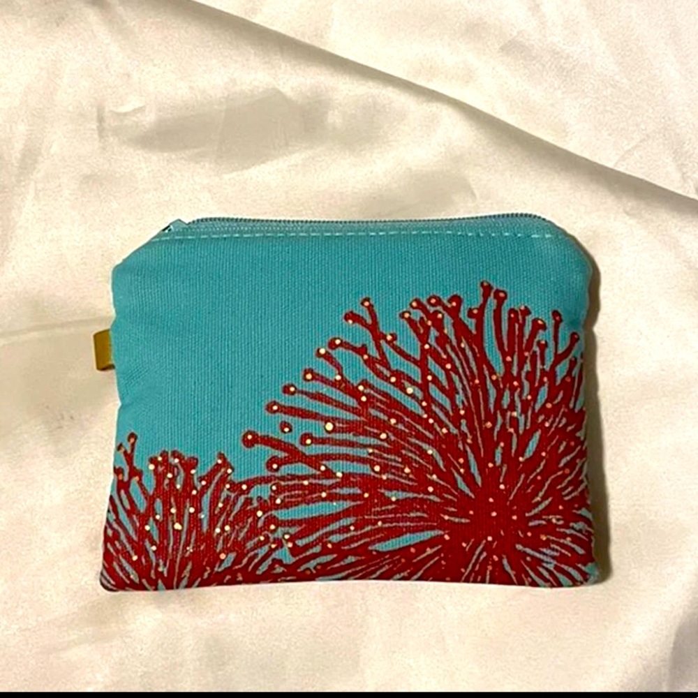 Perfect anything pouch